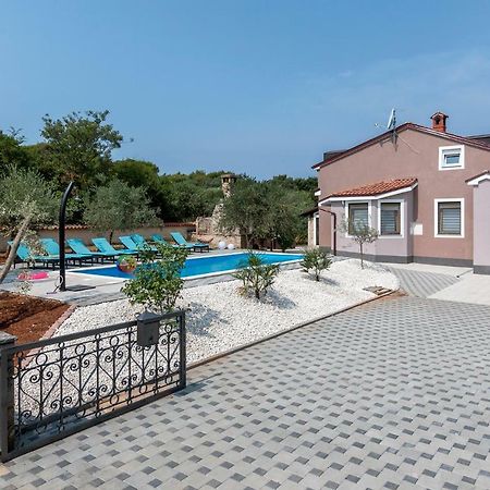 Villa Sunshine Pula Buitenkant foto
